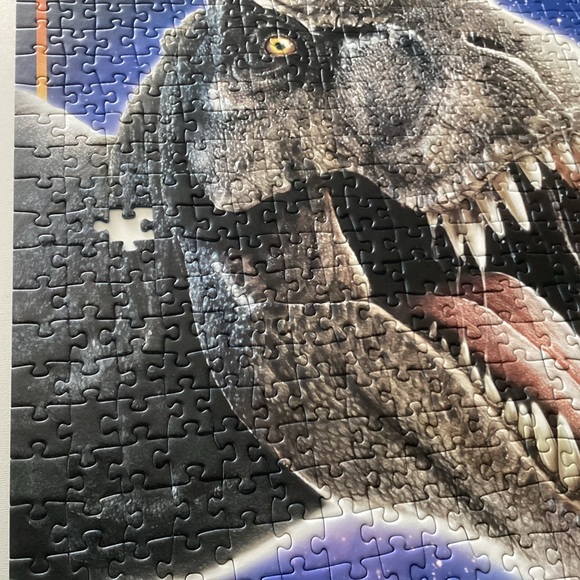 2000pc Puzzle- missing 1 pc - Picture 4 of 4